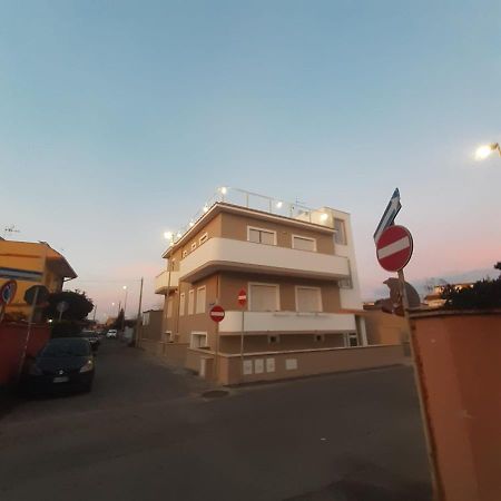 L' Ora Blu Ξενοδοχείο Φιουμιτσίνο Εξωτερικό φωτογραφία